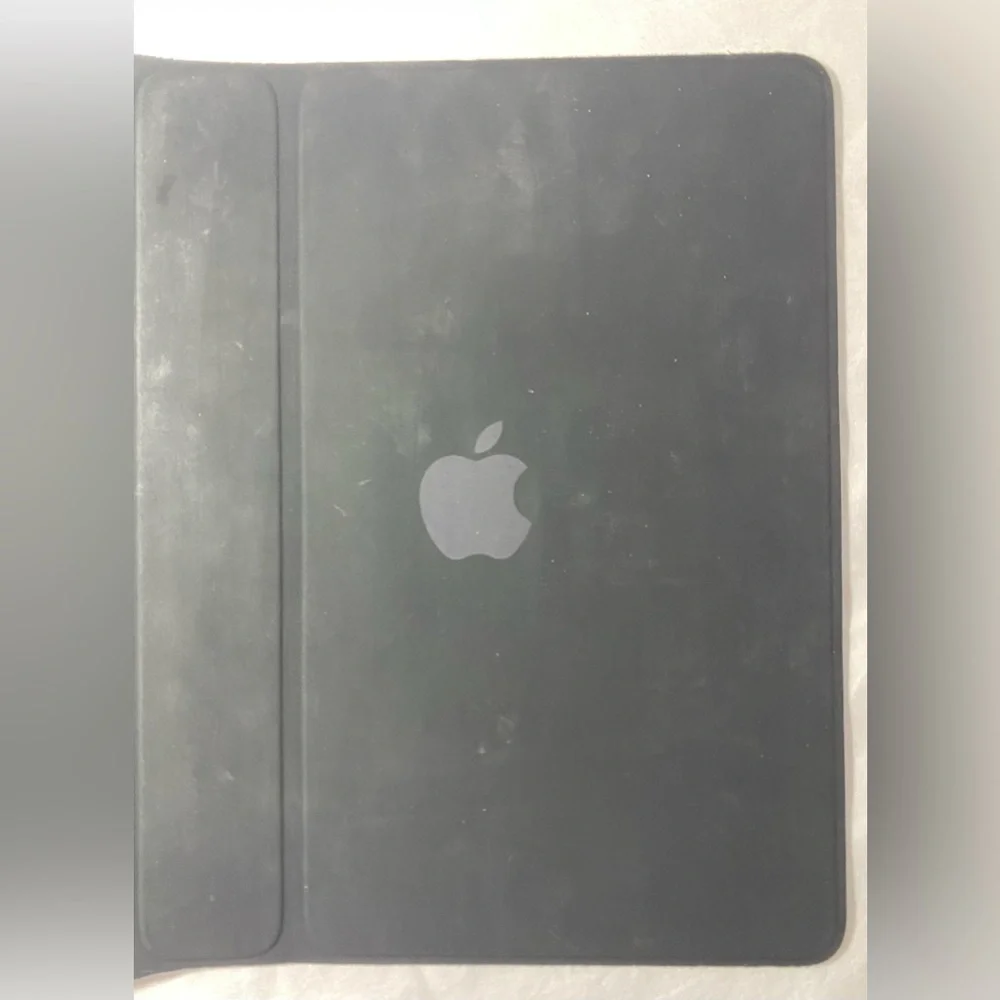 APPLE • Authentic • iPad Cover • Black • Used condition